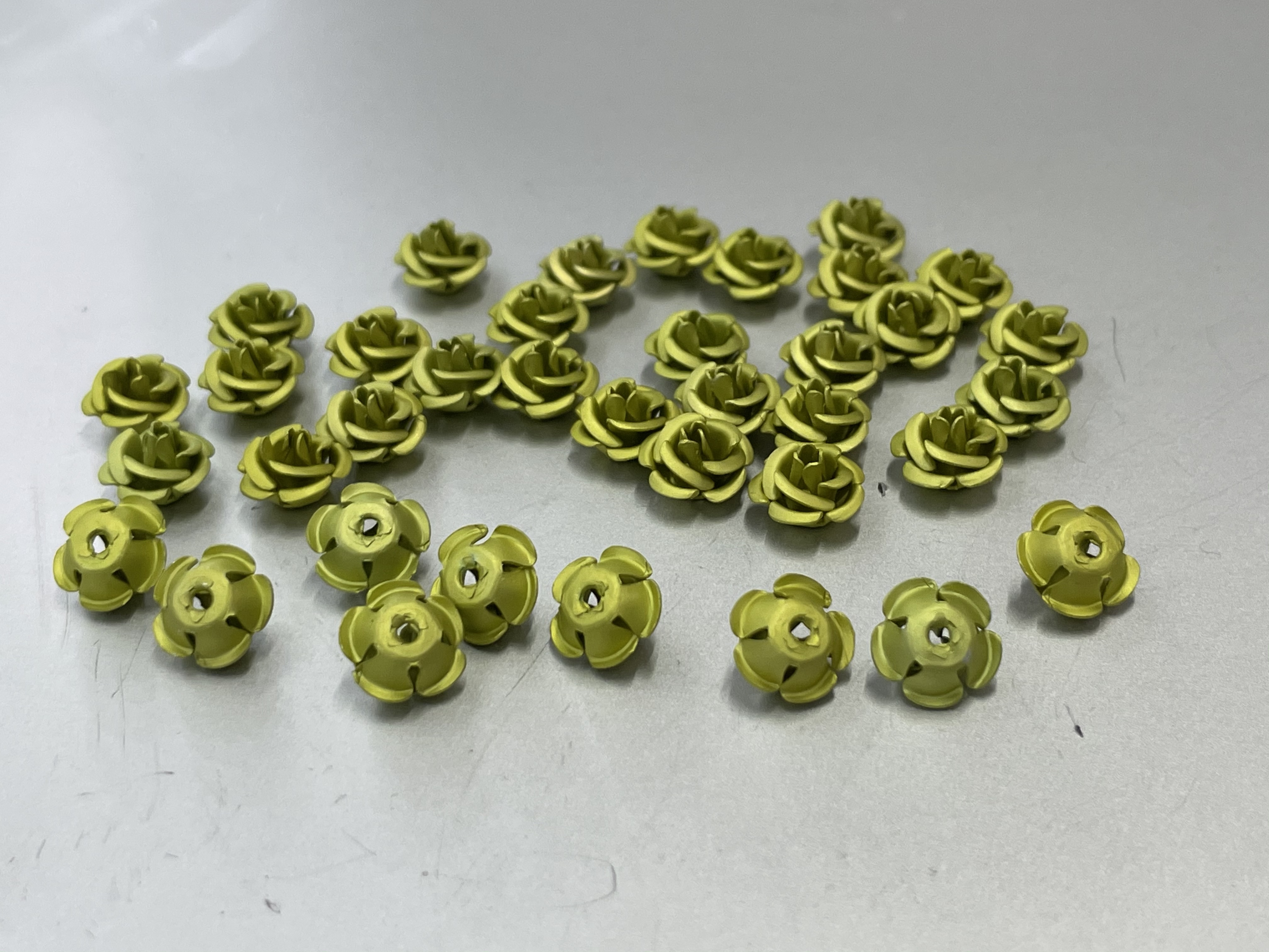 No. 8885, 9th Street, E Zone, 3rd Floor, Zone 1, Yiwu International Trade City, 8mm five-petal rose, 11# color Specification image