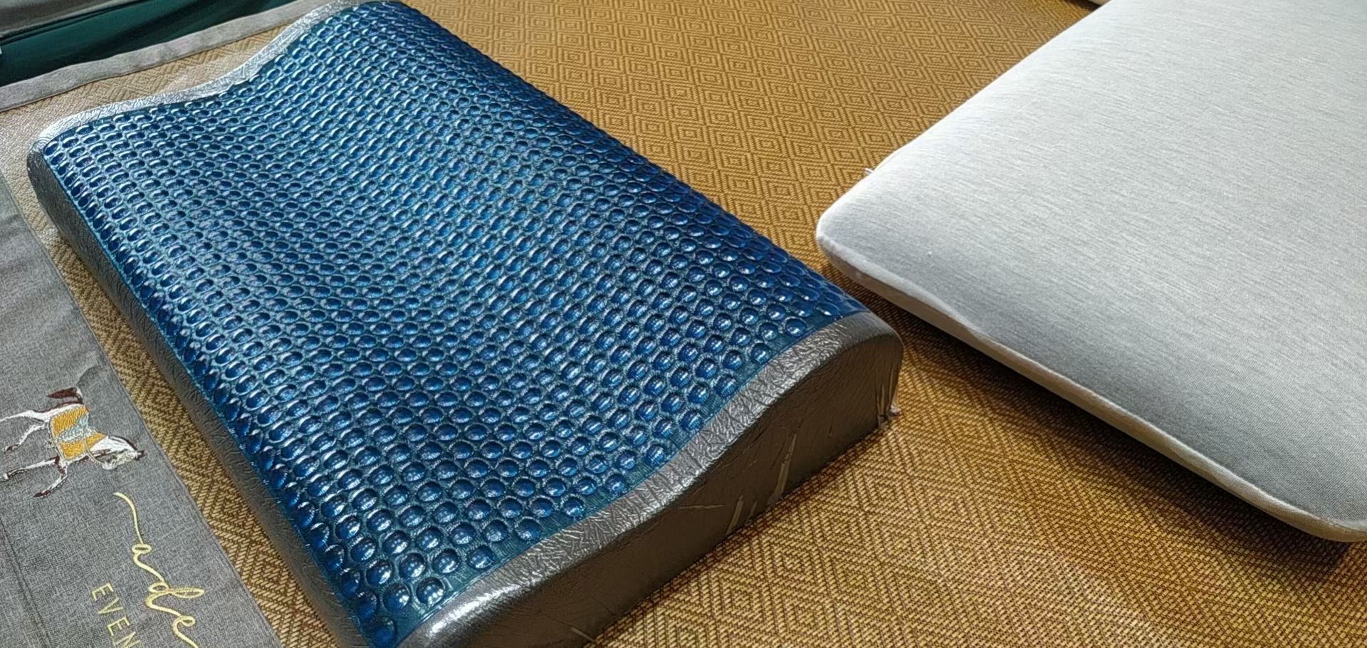 Gel Pillow Close-up