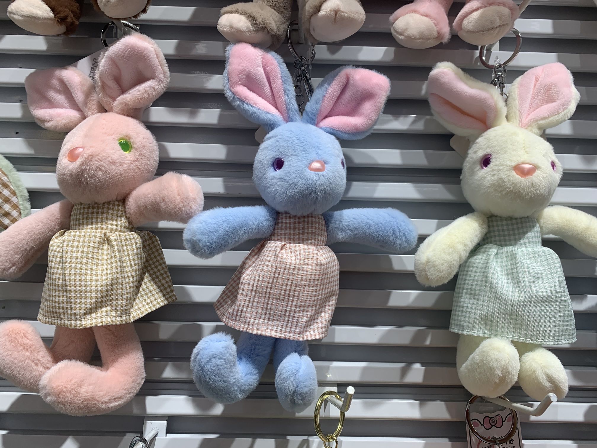 可爱裙子兔，穿裙小格子兔