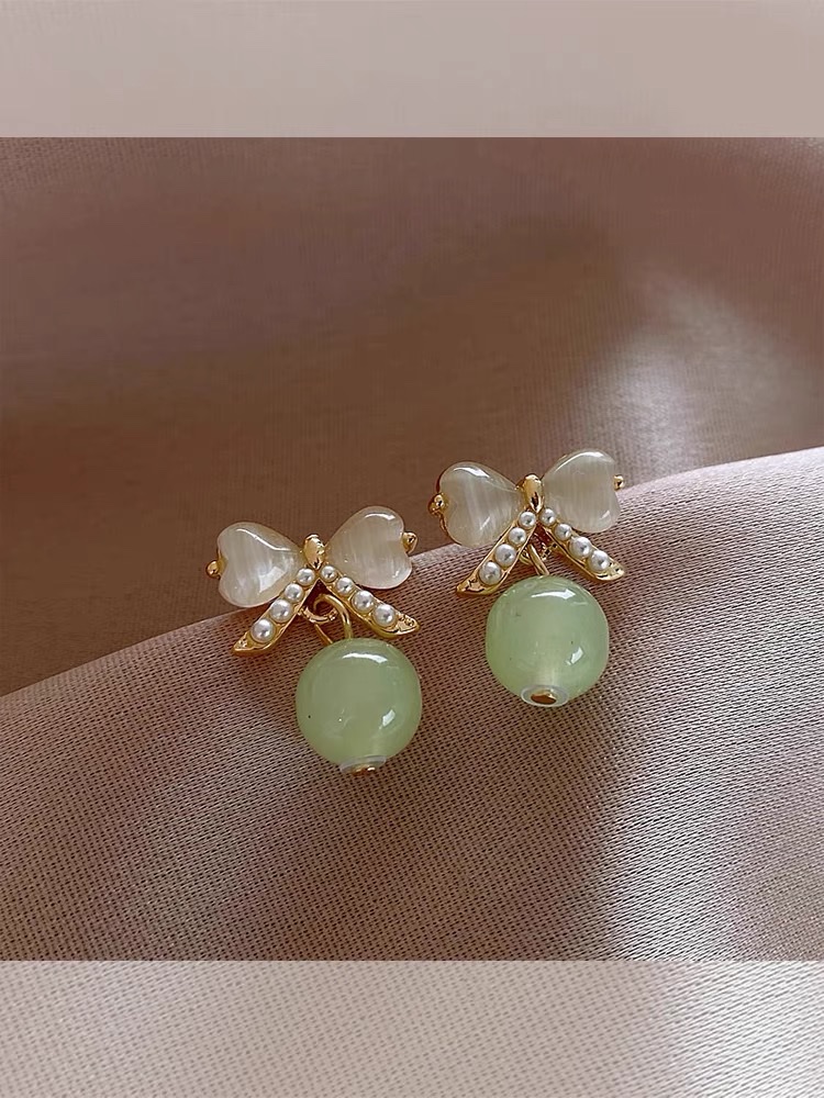 Green bow stud earrings, simple and small women's earrings, new trendy earrings details Picture