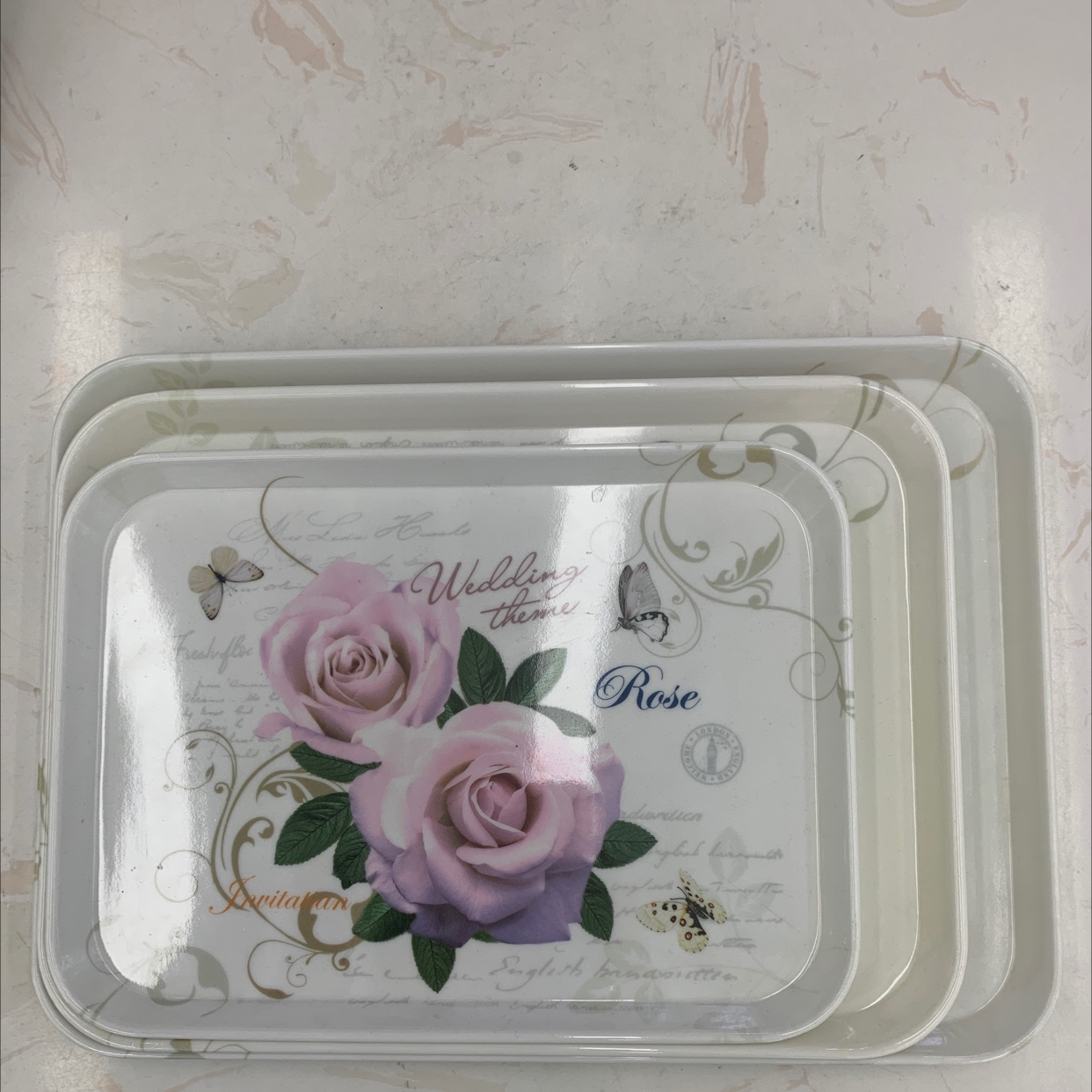 这款托盘适合家居使用。端咖啡，包饺子等