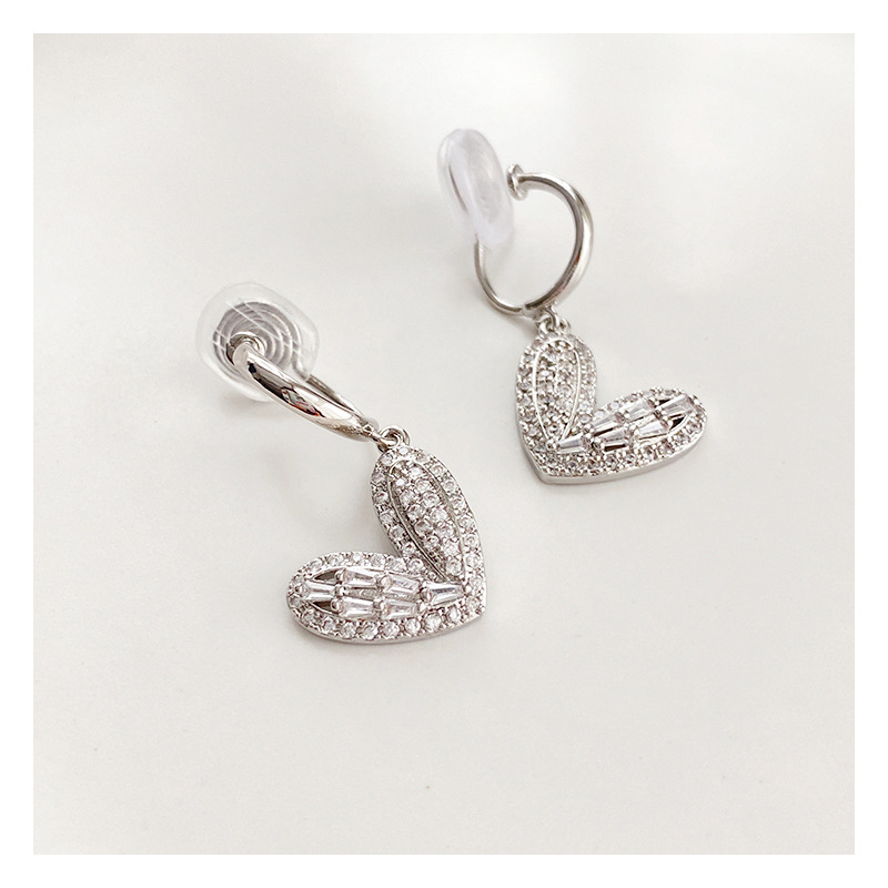 Love mosquito-repellent incense plate ear clips, no ear holes, high-end design sense, niche light luxury, retro style, painless ear clips detail image 3