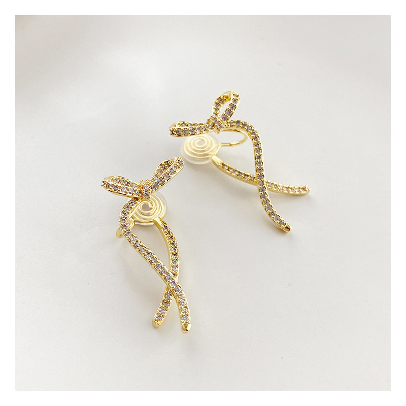 French bow mosquito repellent coil ear clip for women, no ear holes, high-end design, niche luxury, painless earrings