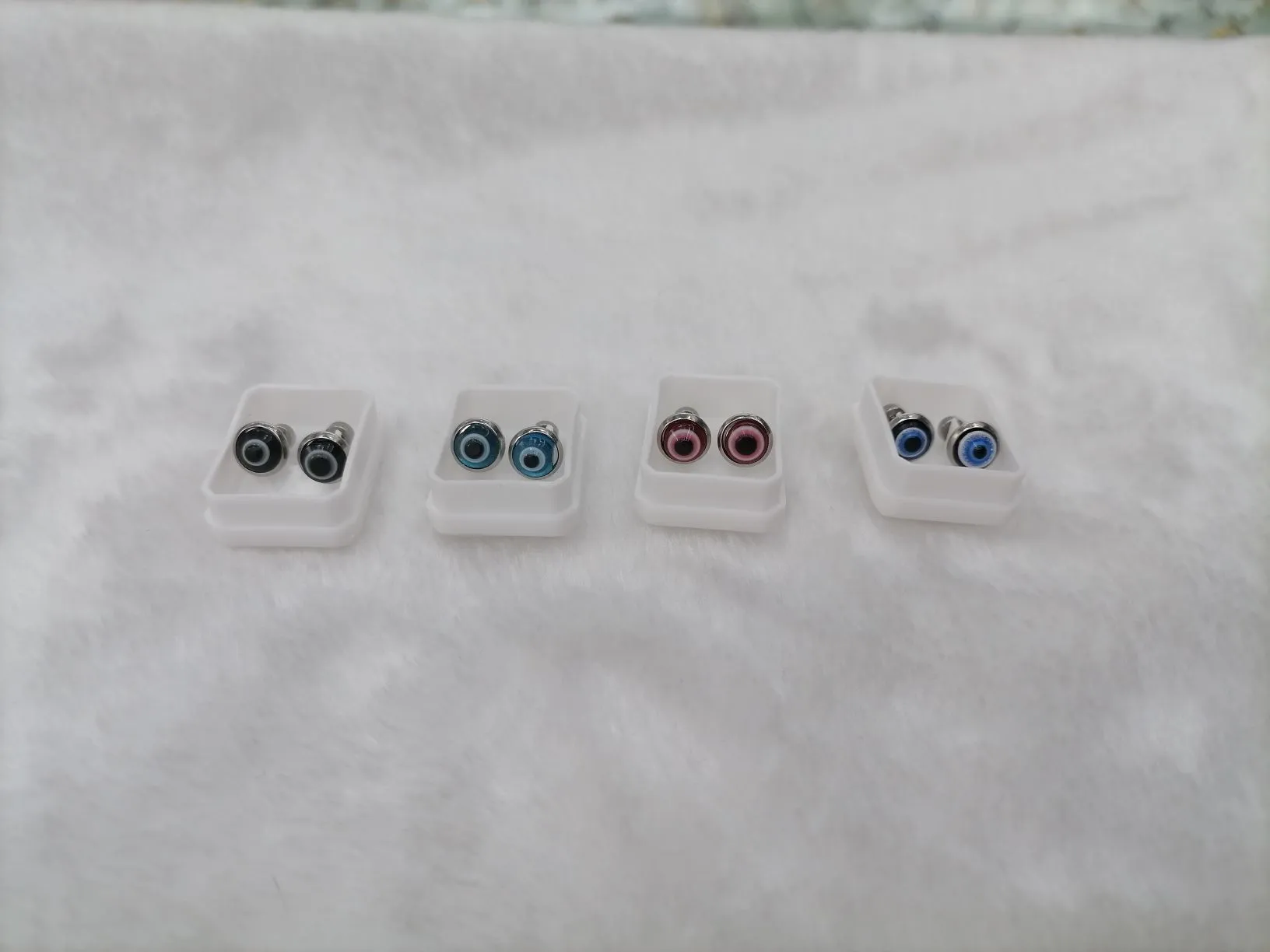 Titanium steel steel-colored eye oil drip earrings detail image 3