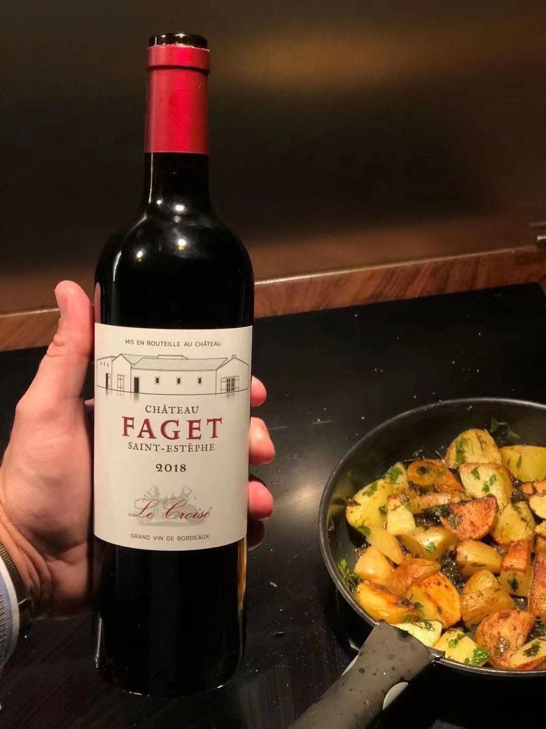 Fagor Red Dry Red Wine full figure