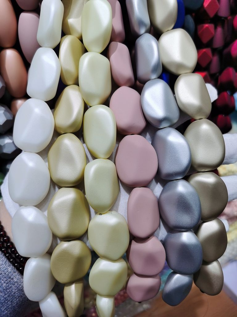 Acrylic shaped bead rubber hand feel paint high-end necklace jewelry accessories Diy material package