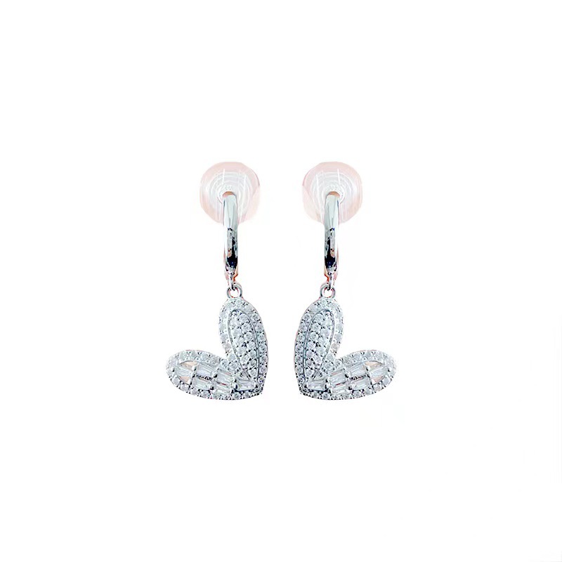 Love mosquito-repellent incense plate ear clips, no ear holes, high-end design sense, niche light luxury, retro style, painless ear clips detail image 5