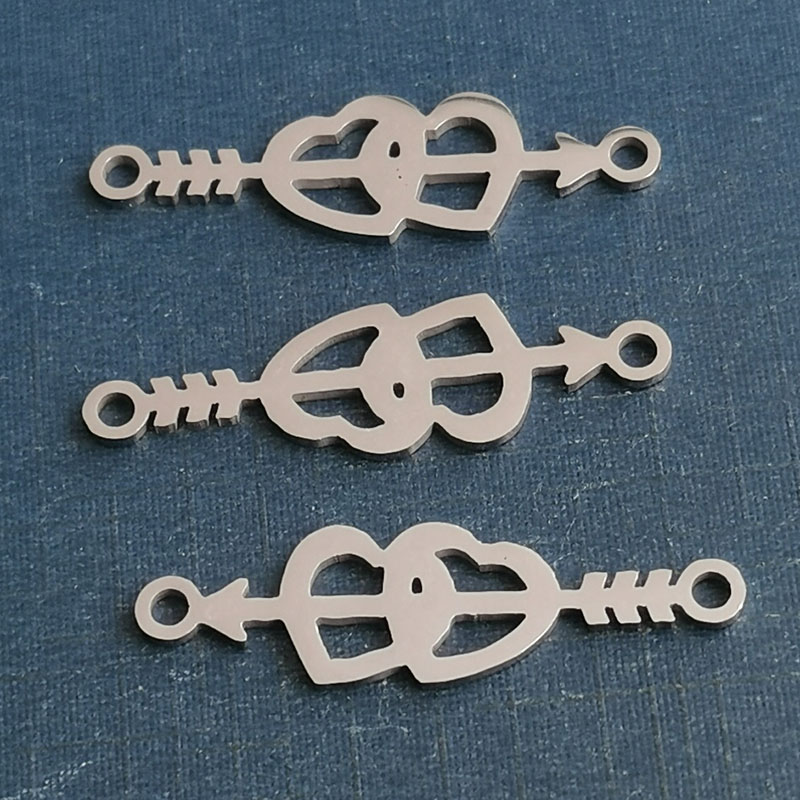 小众设计感一箭穿心爱心项链手链吊坠个性潮女款蛇骨链ins项饰 