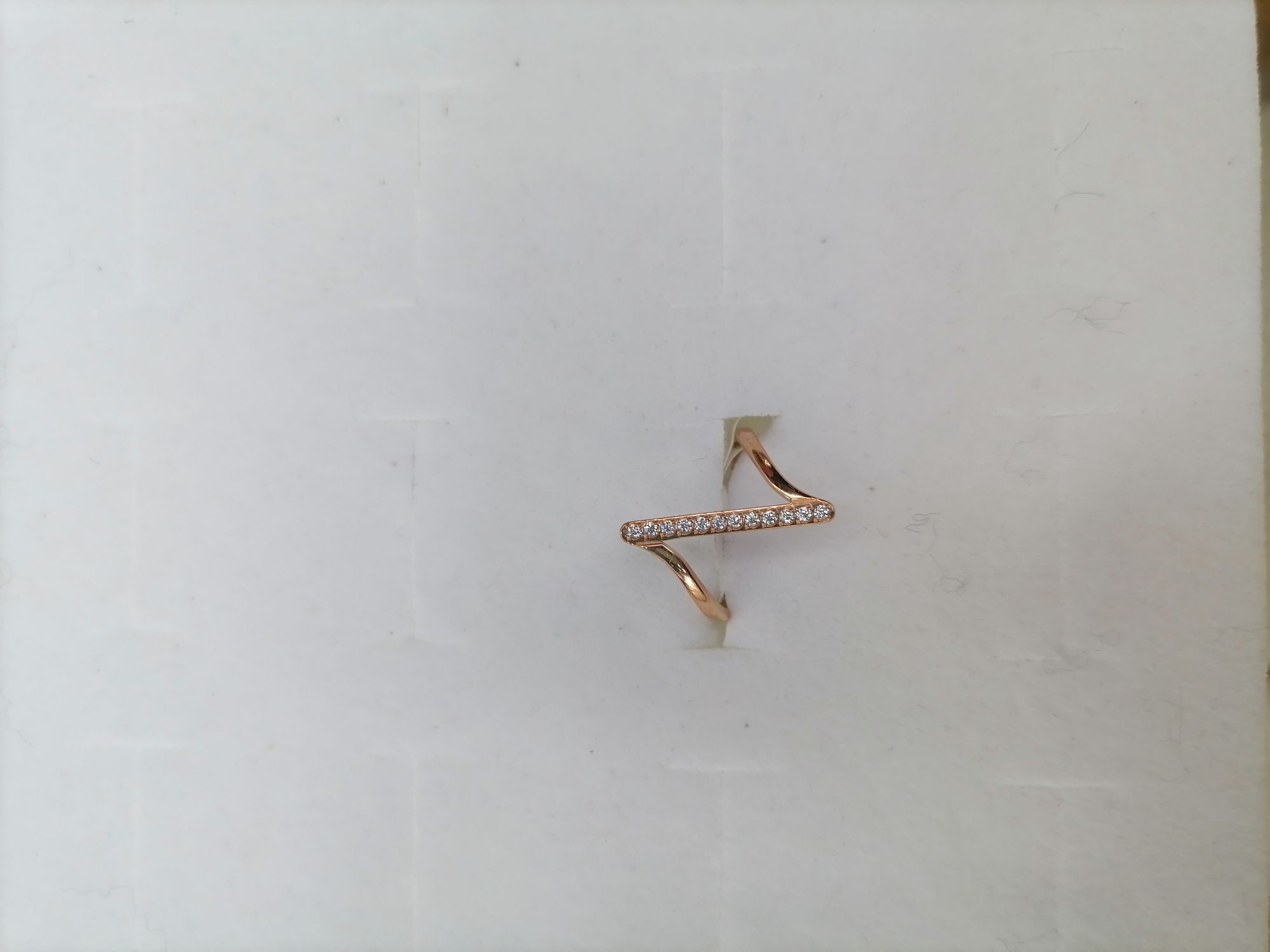 Titanium steel rose gold vertical z ring with diamonds