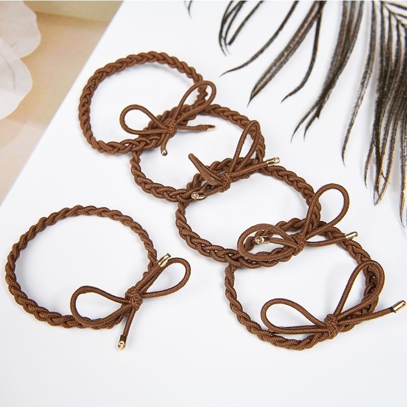The new spring series features simple bow ties, high-elasticity braids, thick hair bands that are durable and do not tighten the hair, as well as rubber bands, hair ties and headbands Application Scenario