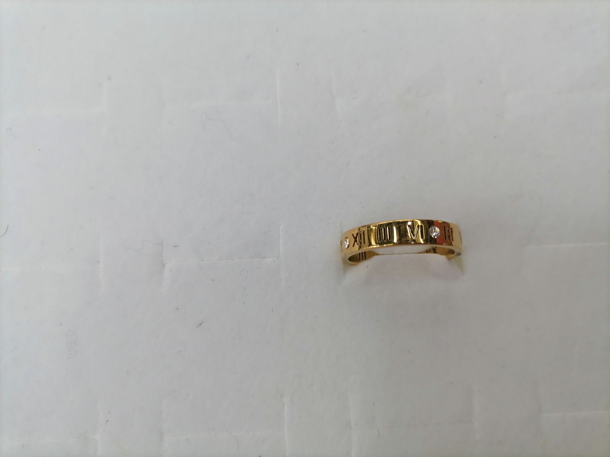 Titanium steel gold vintage clock with diamond ring 345