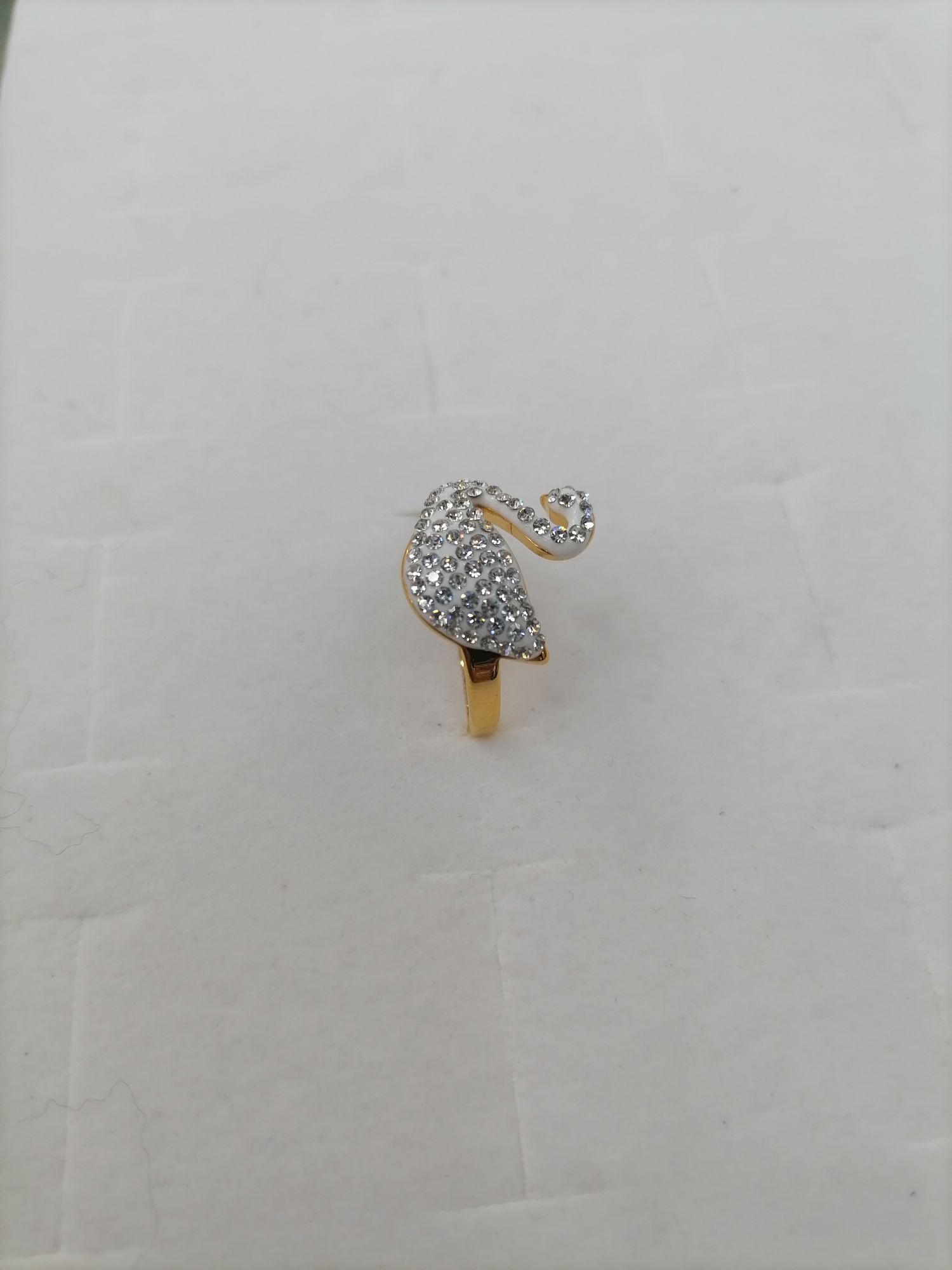 Titanium steel golden swan ring with diamonds detail image 2