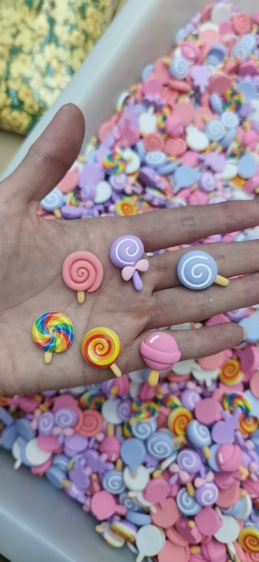 Resin candy, cartoon cute, plastic mixed, frosted resin patch, diy lucky bag, animal, flower and fruit accessories factory direct sales