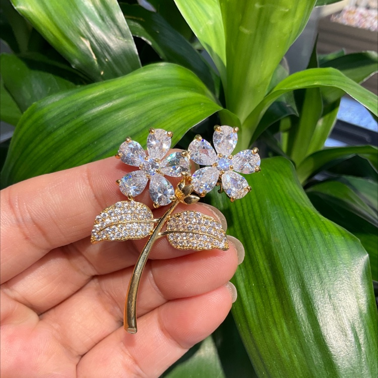 时尚花朵微镶锆石女服饰胸针饰品领针丝巾扣别针衣饰