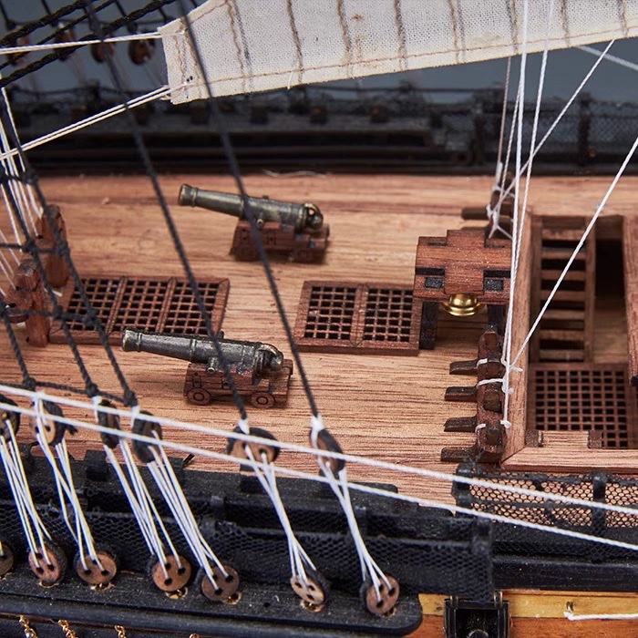 木质工艺品实物图