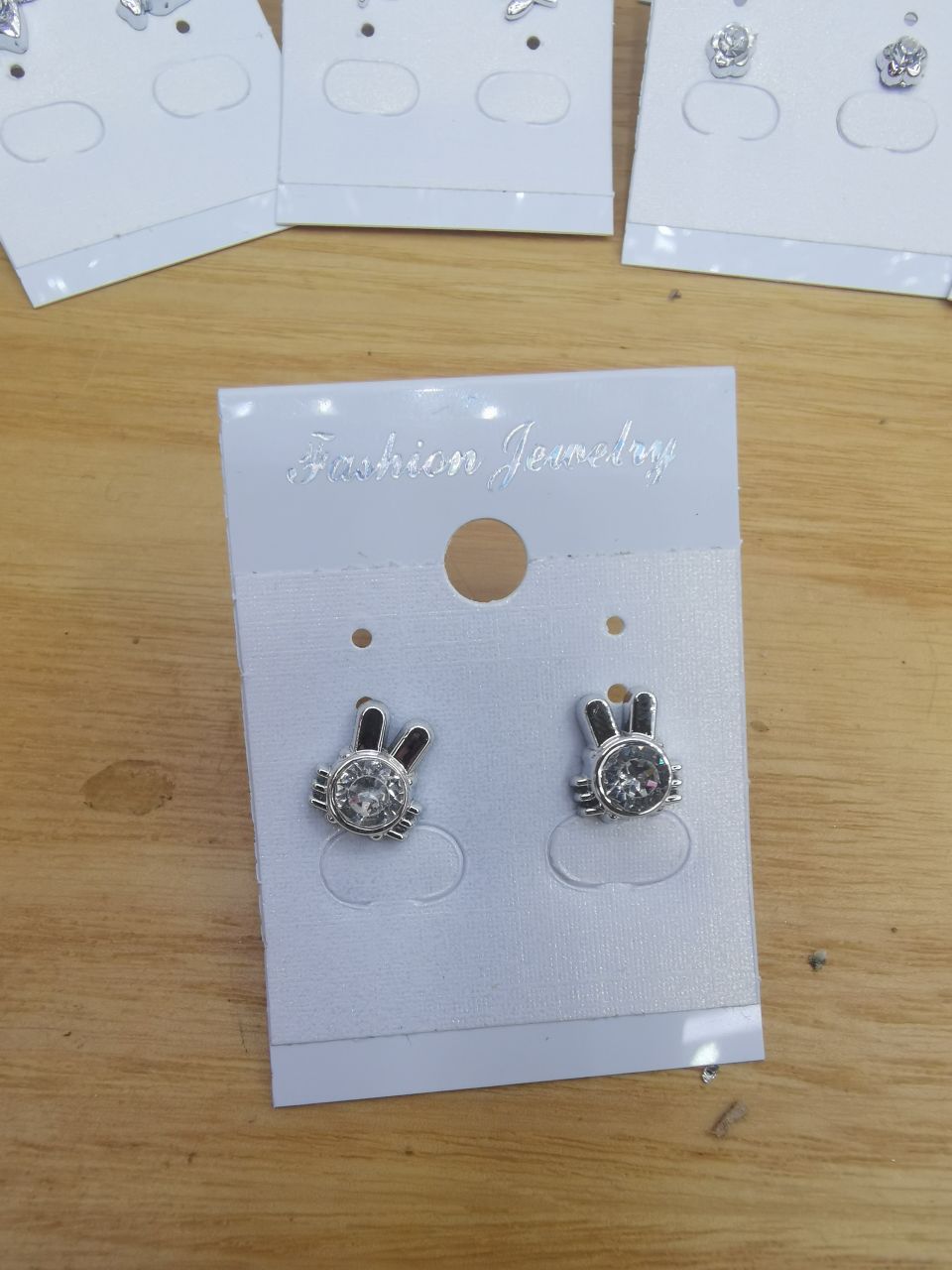 心源饰品，电镀白k，🐰兔头带针，流行耳钉