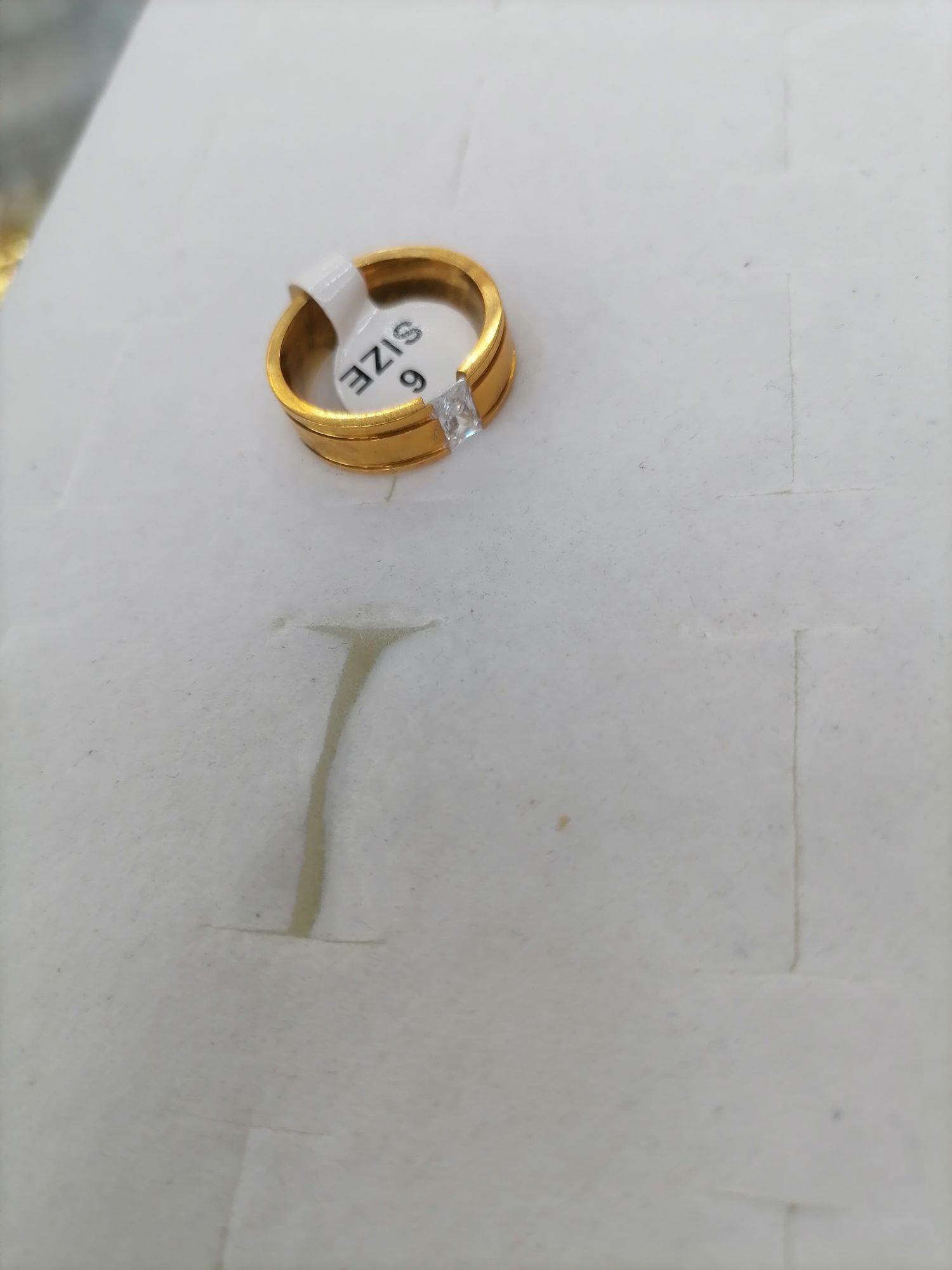 Titanium steel gold outer double-row design, medium rectangular diamond ring detail image 3