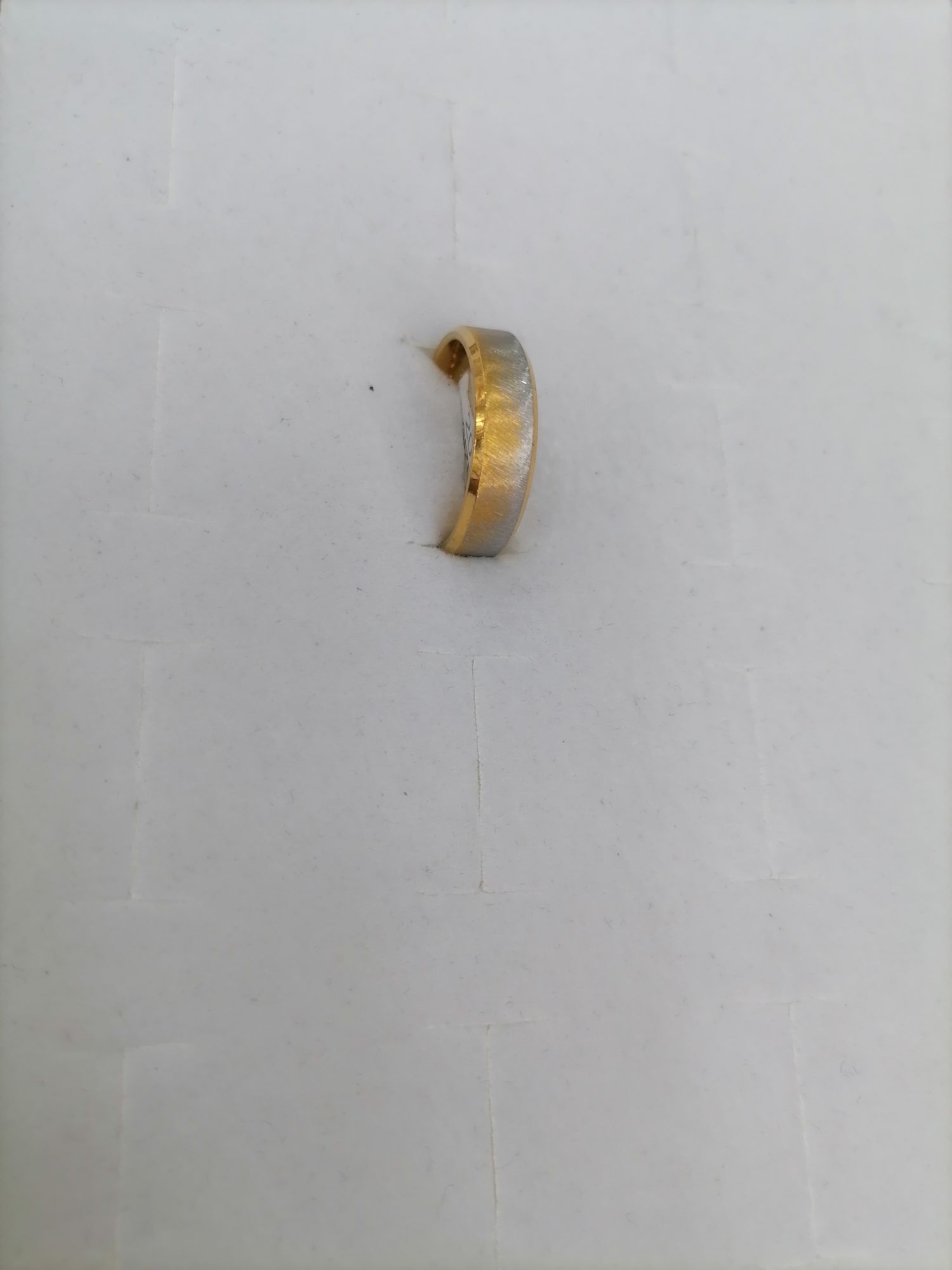 Titanium steel gradient gold dyed ring Specification image