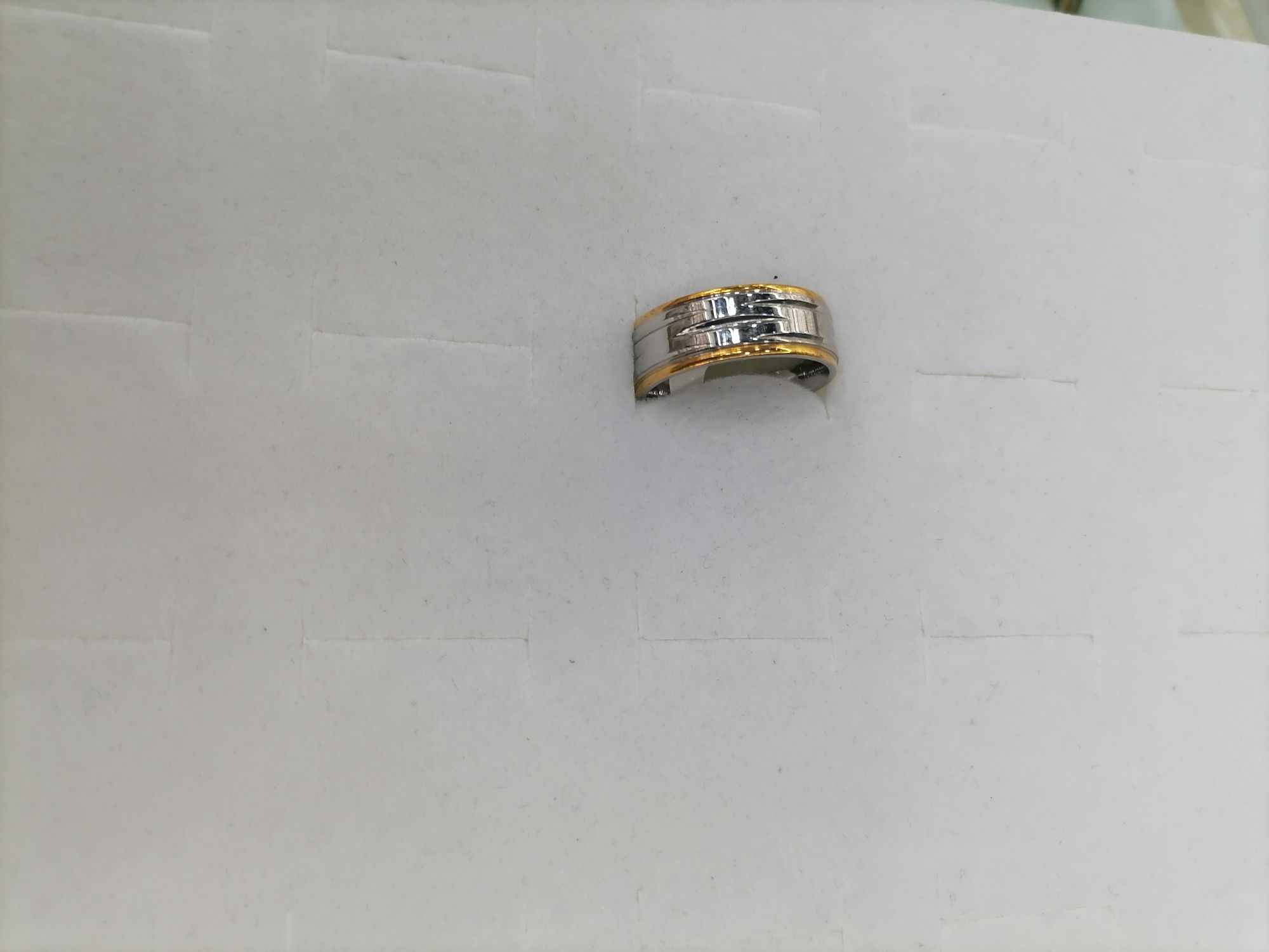 Titanium steel gradient gold with double interlocking patterns detail image 2