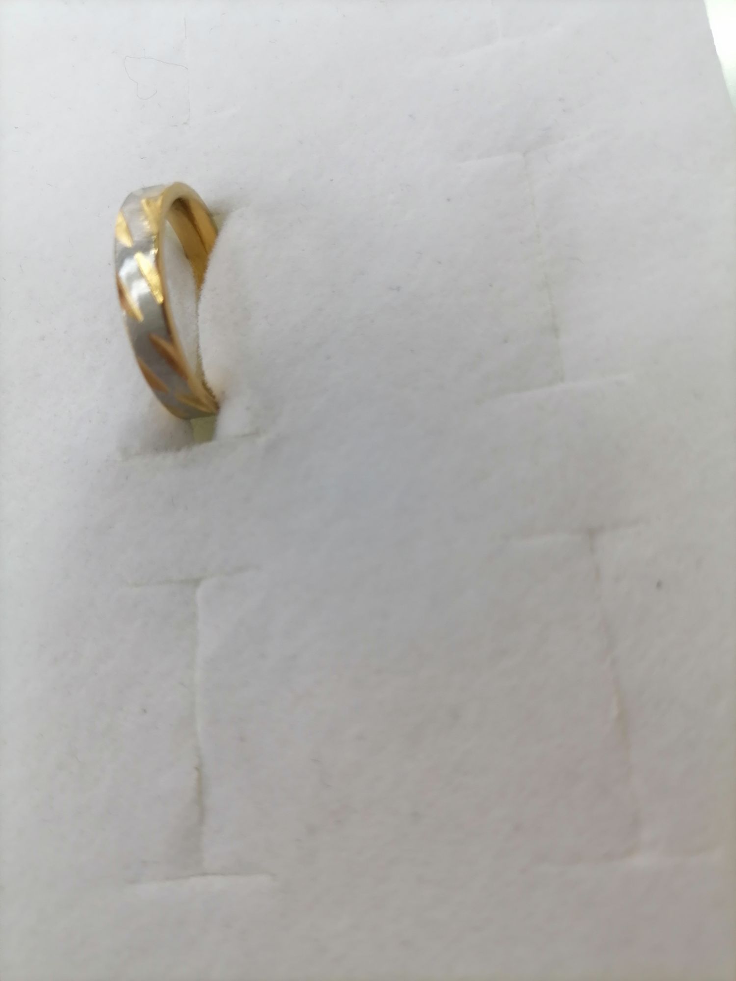 Titanium steel gradient gold concave surface gold convex surface white, engraved design ring detail image 2