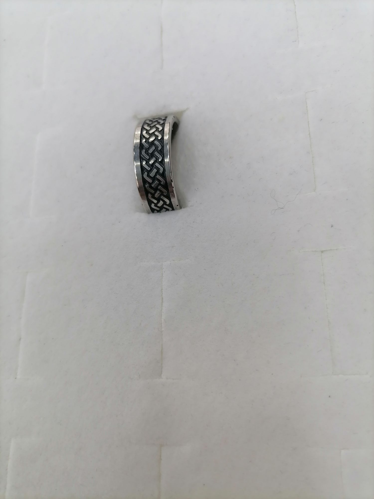 Titanium steel silver oil-dripping double ✓ one-bar ring detail image 2