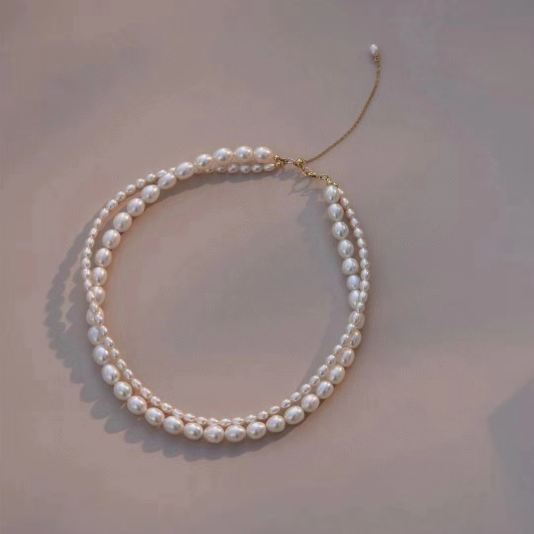 双层珍珠项链 
叠戴非常轻奢有质感 法式氛围感美女～
3-4mm➕7-8mm天然米形珍珠详情图3
