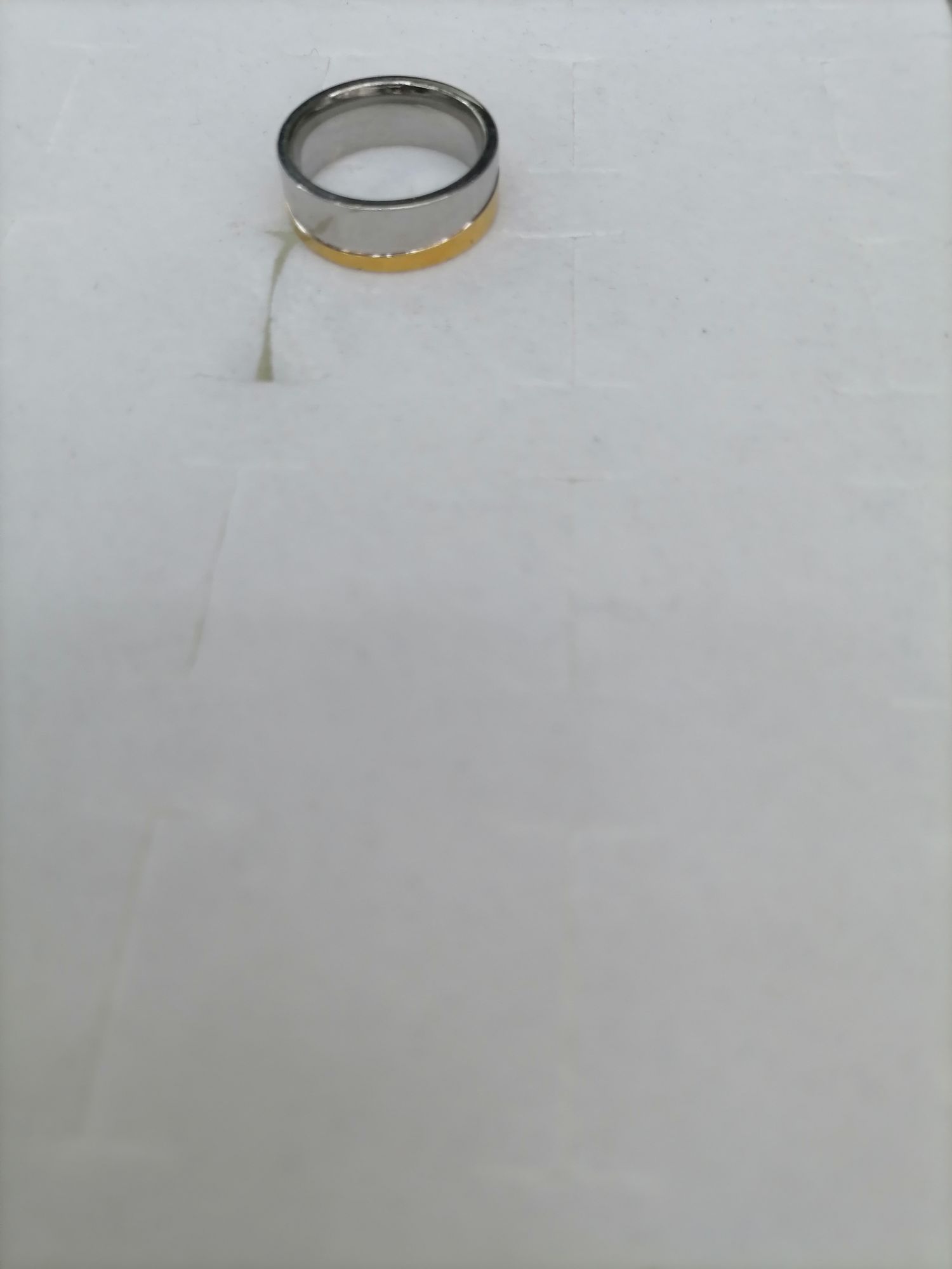 A titanium steel gradient gold concave design wavy ring detail image 3