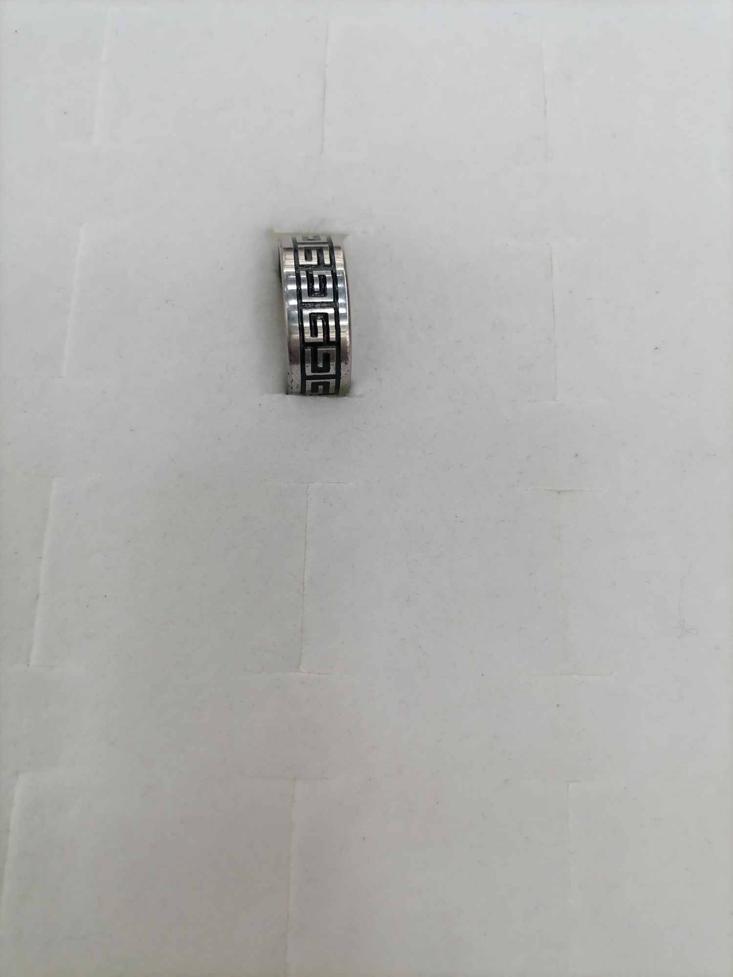 Titanium steel silver oil-dripping double G inverted wide ring