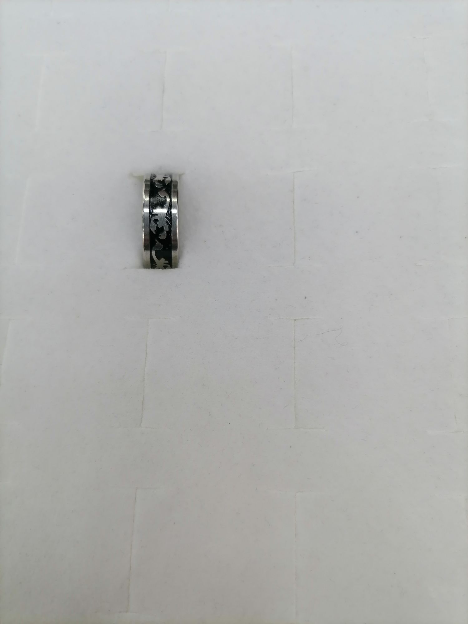 Titanium steel silver oil-dripping scorpion wide ring