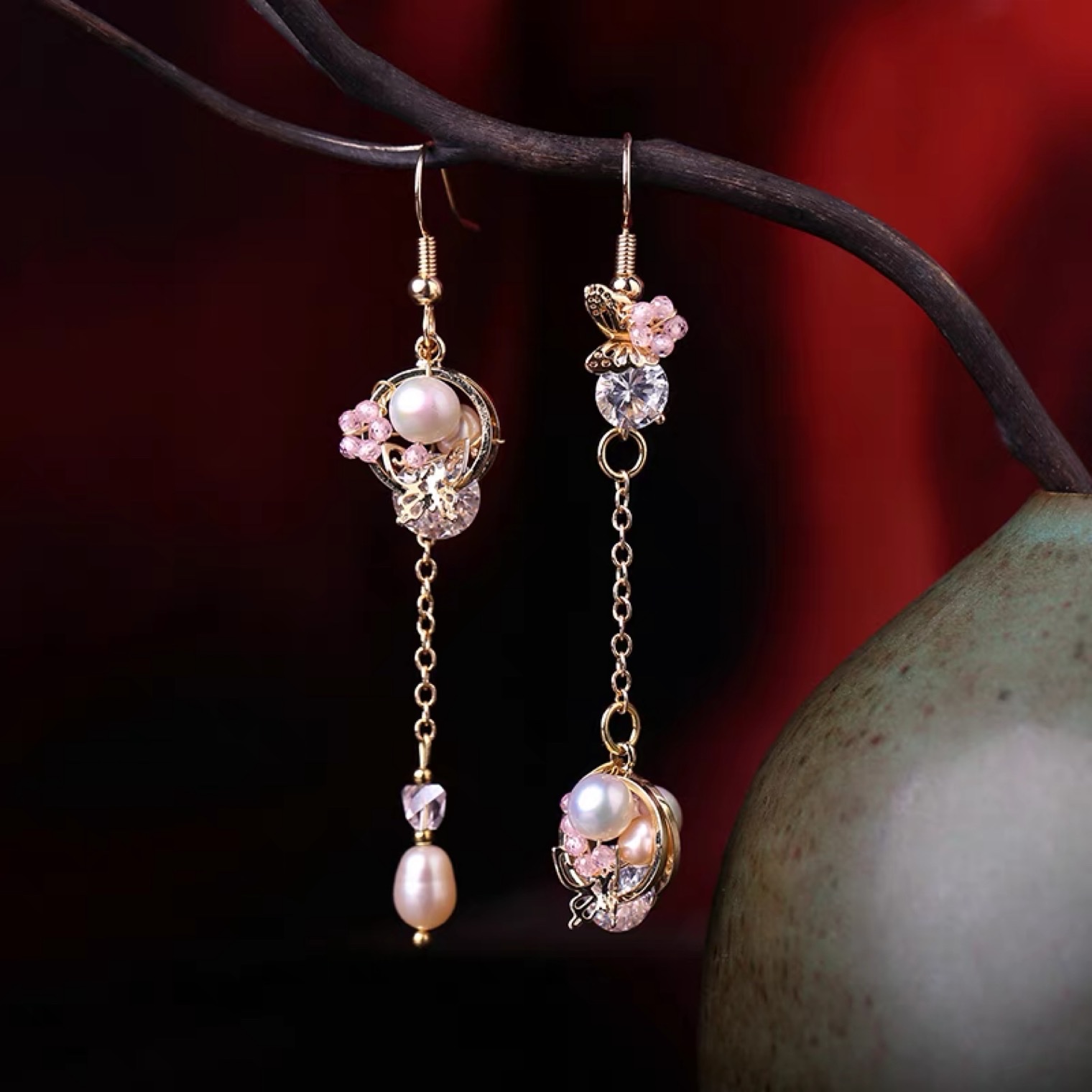 High-end pearl earrings for slimming the face, women's AB asymmetrical earrings, long small earrings, exaggerated ear clips