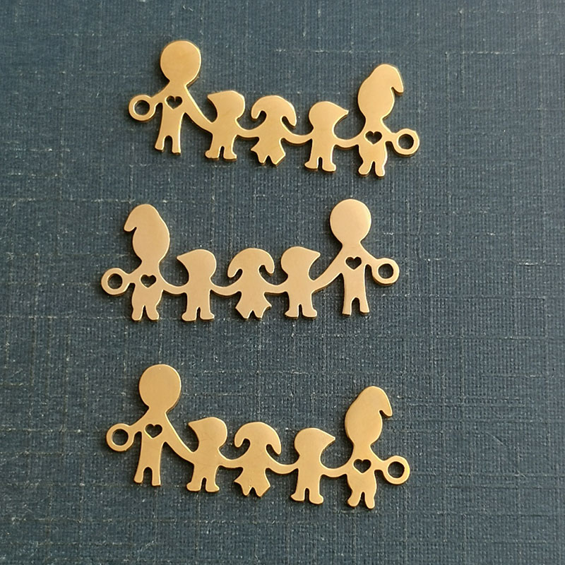 A warm and simple stainless steel polished jewelry bracelet for a family of five in Yiwu Small Commodities Market detail image 4