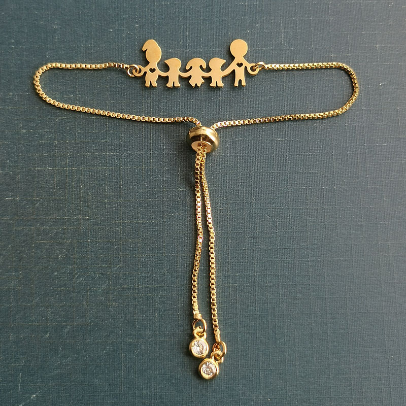 A warm and simple stainless steel polished jewelry bracelet for a family of five in Yiwu Small Commodities Market detail image 5