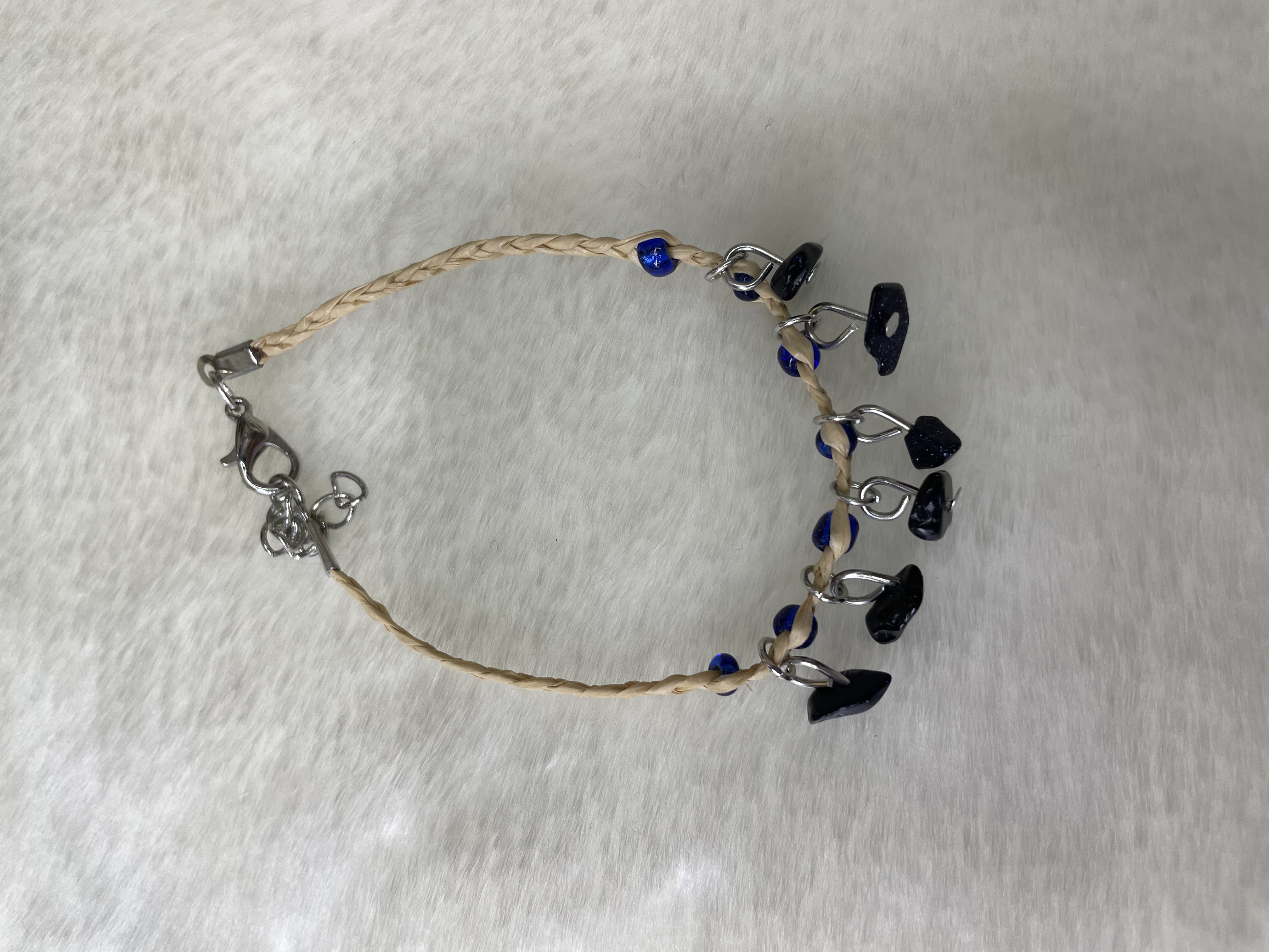 Buckle the natural Lansha crushed stone clover bracelet