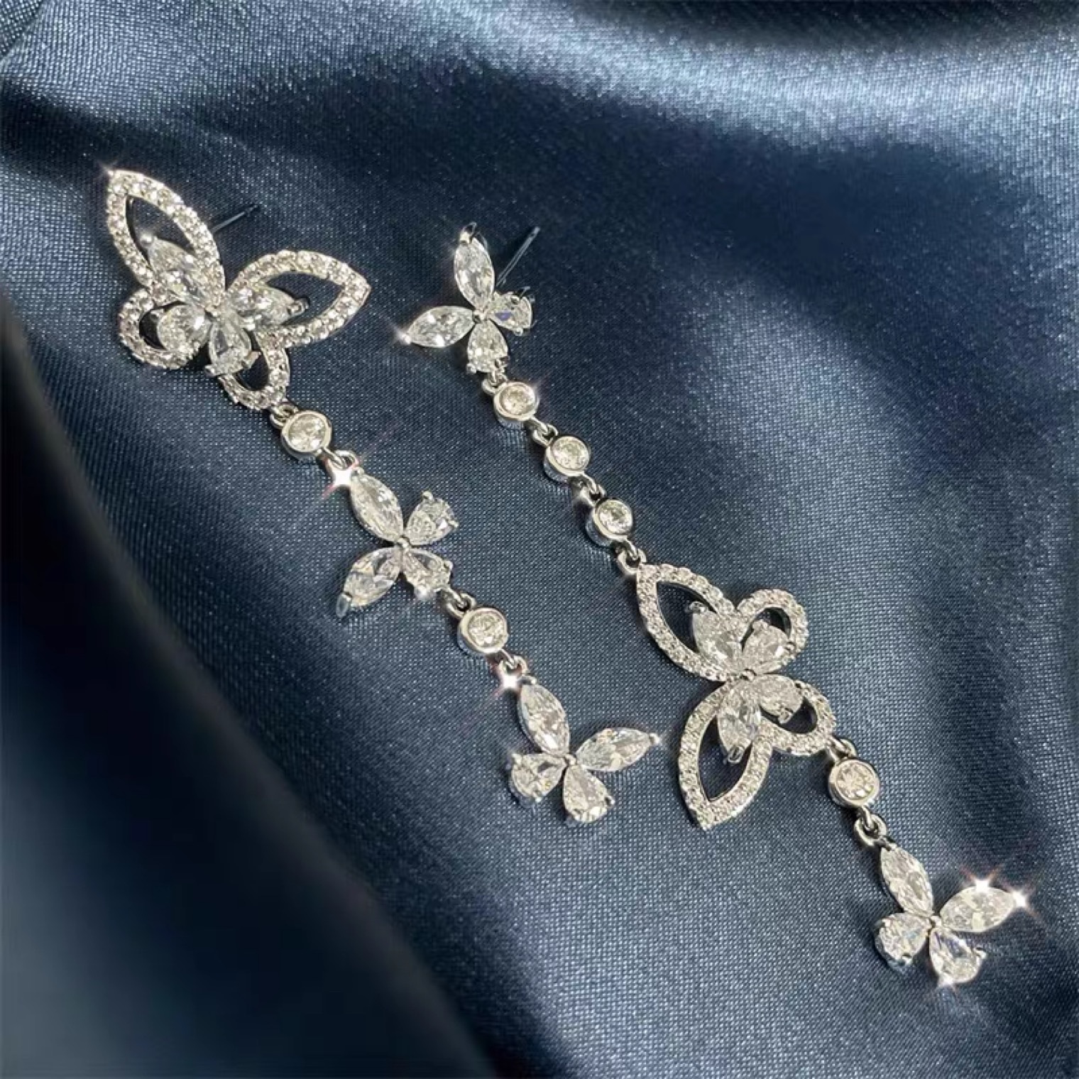 【 Summer Night Dream Butterfly 】 Tassel earrings with a light luxury and high-end feel, women's bow flower ab style, asymmetrical 015 design, niche