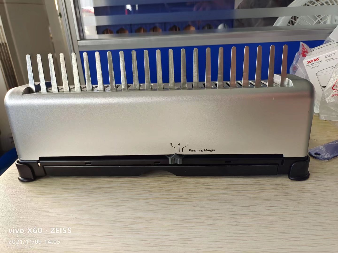 温彩w2988梳式财务装订机手动胶圈夹条打孔21孔A3A4纸文件档案合同资料标书封面打孔机10孔夹条会计凭证装订机详情图8