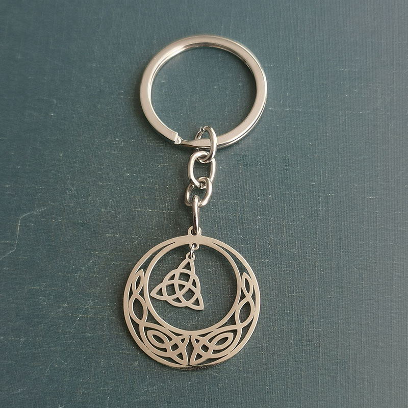 Hot-selling peripheral European and American accessories, new Nordic personalized accessories, Kart knot titanium steel necklace, sweater chain, keychain, pendant detail image 3