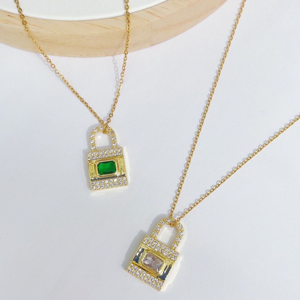 Light luxury, retro, individual, fashionable, versatile and niche colorful lock necklace pendant accessory detail image 2