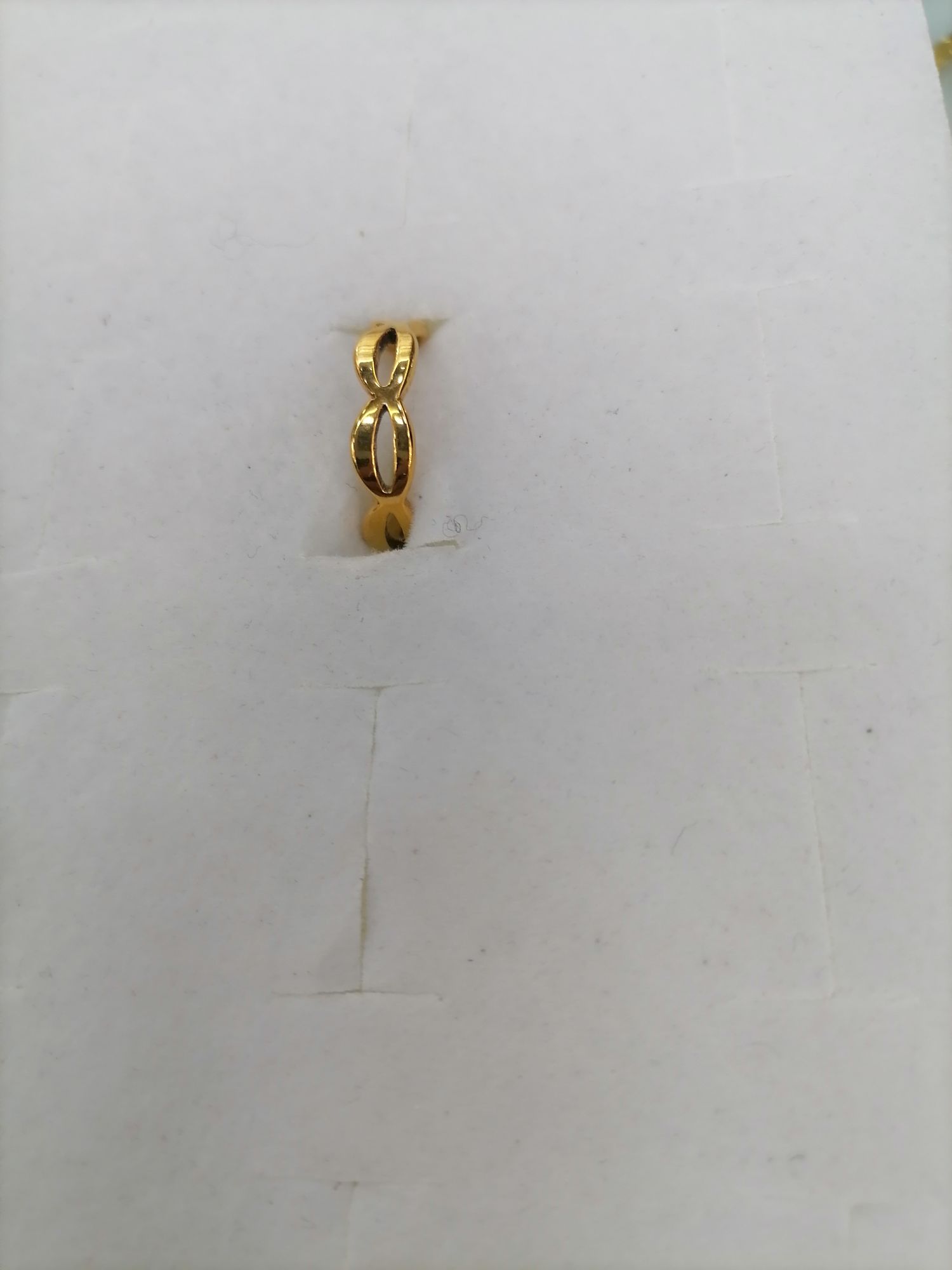 صلب التيتانيوم، البنك المركزي detail image 2