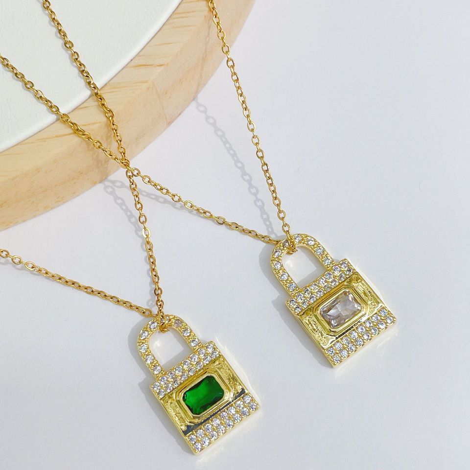 Light luxury, retro, individual, fashionable, versatile and niche colorful lock necklace pendant accessory