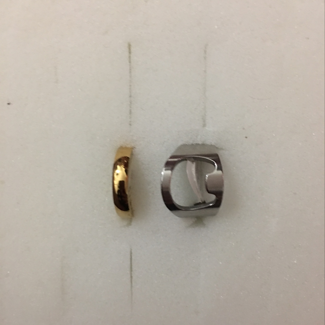 The manufacturing process of stainless steel die-casting molds is rather complicated. Chengjie Jewelry 419 details Picture