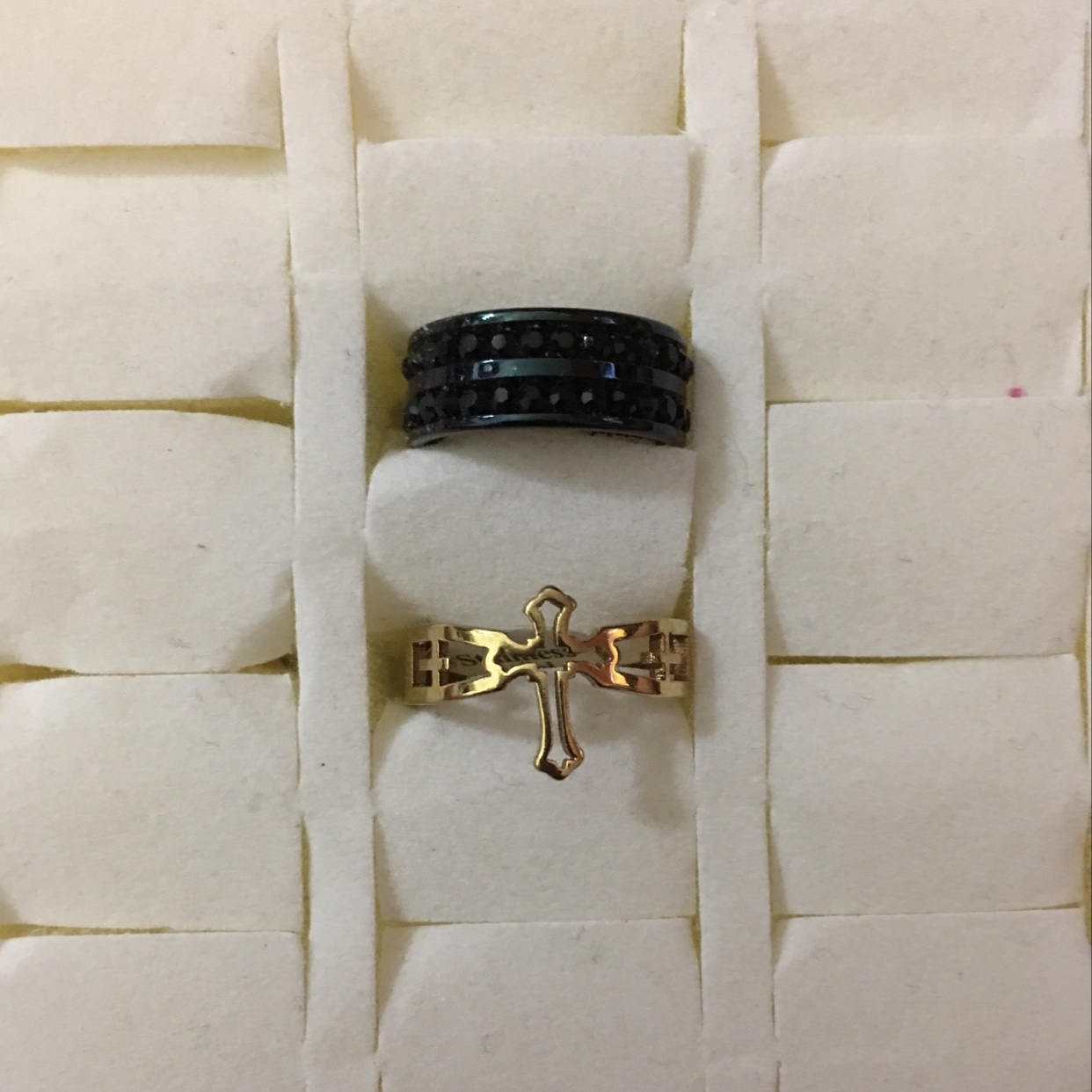 Chengjie Accessories 510 stainless steel material, fashionable, trendy, casual, elegant and slimming, Korean-style trendy black gold set