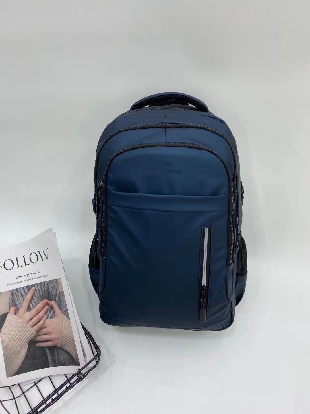 新款简约防水超轻面料双肩包户外旅行包背包男女同款轻便书包详情图6