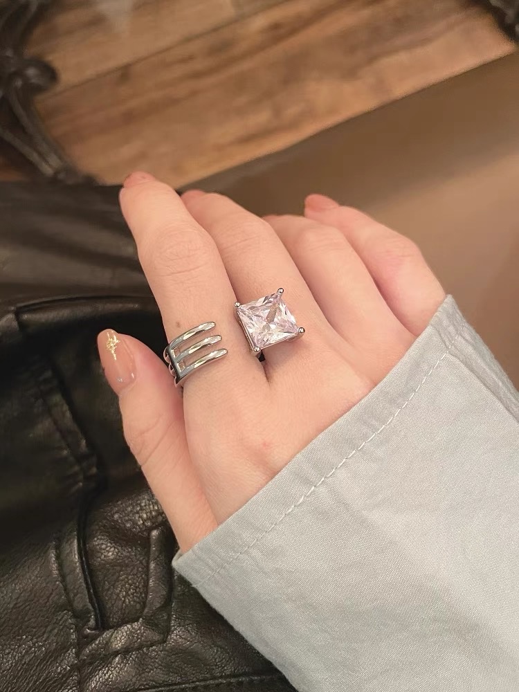 Zircon ring for women, a versatile and simple ring with a unique design and a niche Korean fairy organ style - only -1091