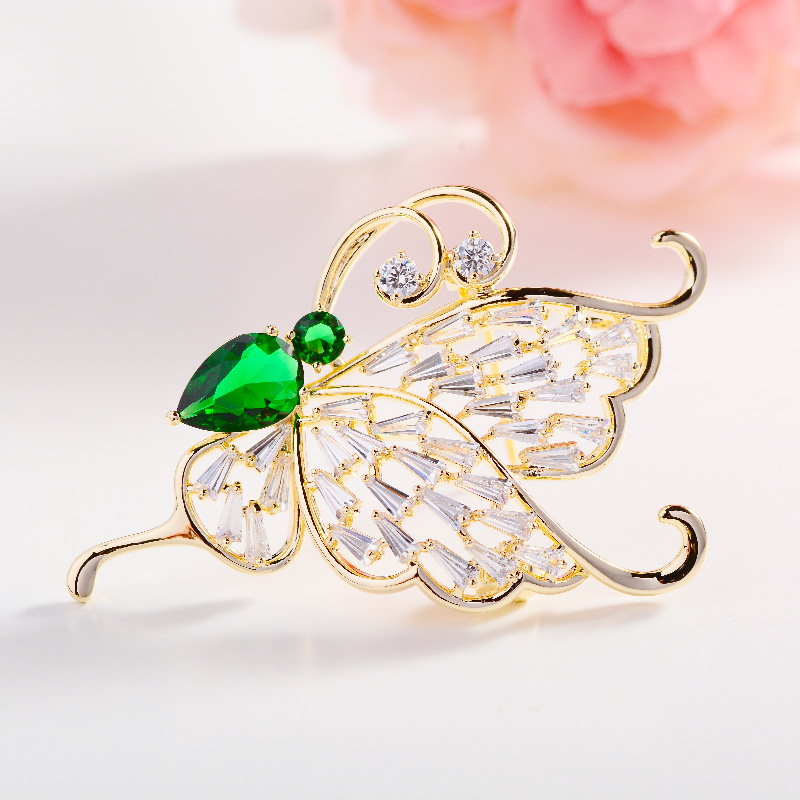 Korean style fashion zircon butterfly fluttering brooch, creative, elegant and grand clothing accessories, cheongsam dress, clothing accessories detail image 2