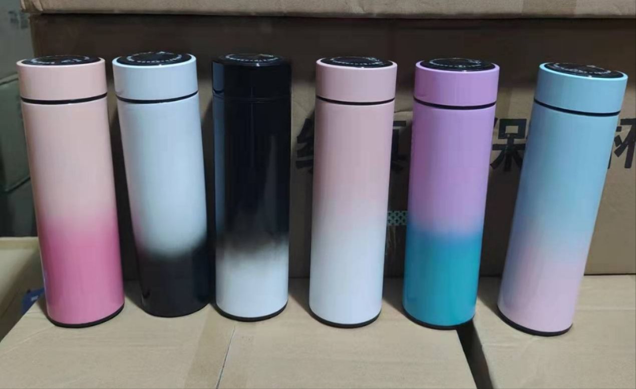 保温杯/定制版保温杯/保温杯儿童斜跨可爱/水杯/冰霸杯白底实物图