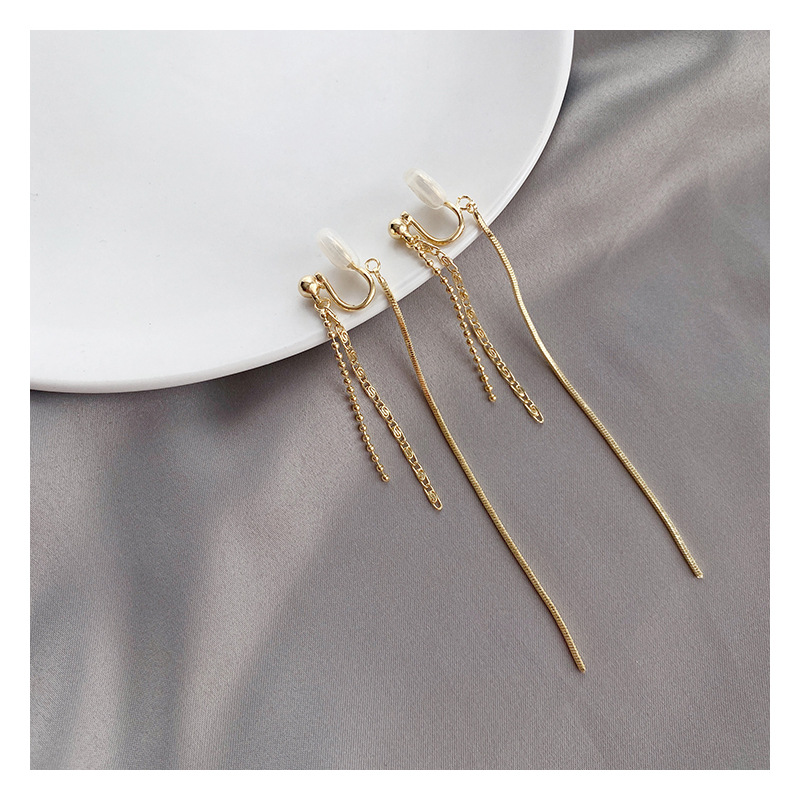 Painless ear clips, no ear holes, long tassel chain for women, high-end, retro French, simple and slimming, elegant earrings detail image 6