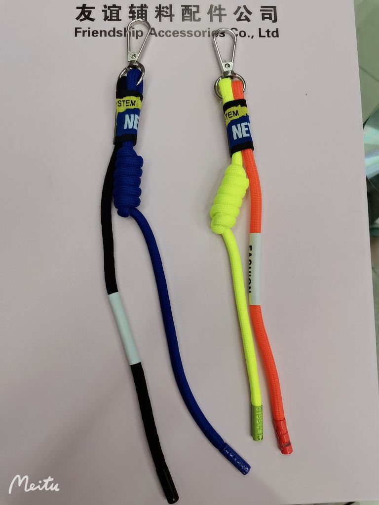 龙虾扣商标绳挂件，服装挂件 ，裤子 包包 书包编织绳挂饰