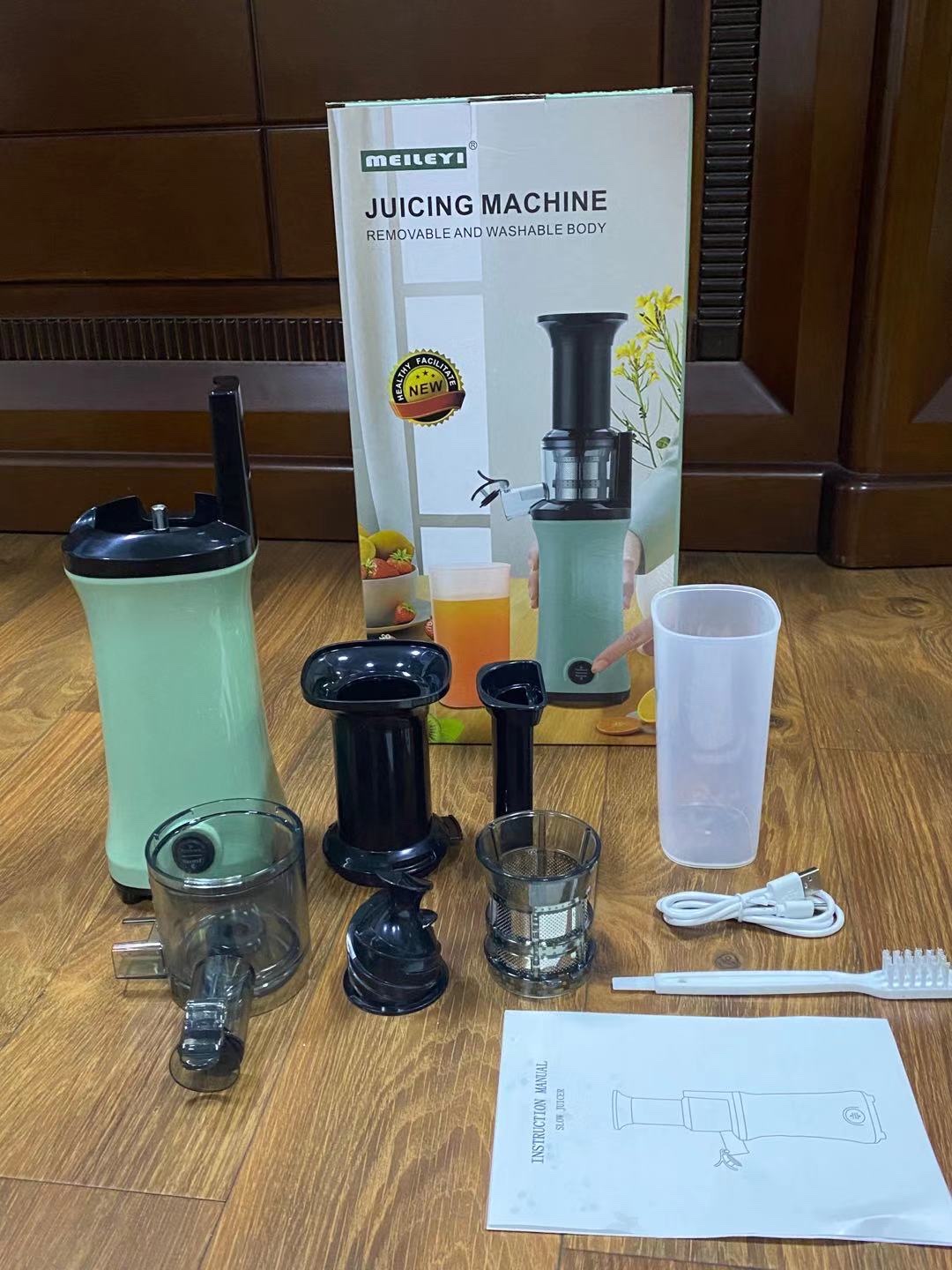 Electric juicer - Plug-in model Item Picture