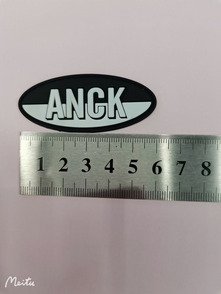 厂家橡胶标滴塑标PVC软胶 胶章 软胶标 logo软胶滴塑标详情图4