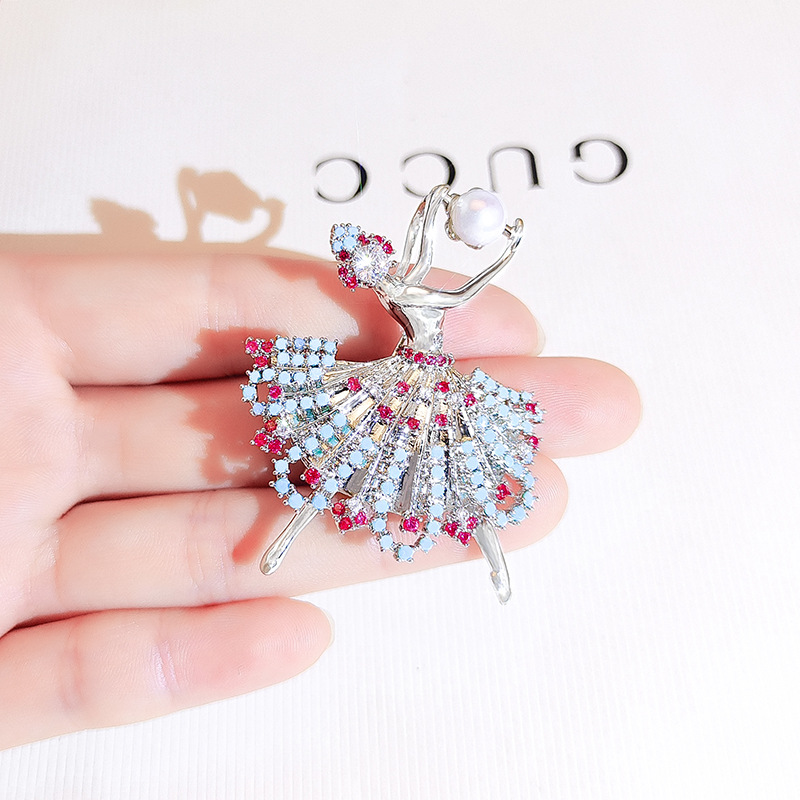 Pearl Ballet Girl Brooch 2022 New Summer Anti-Glare Pin detail image 2